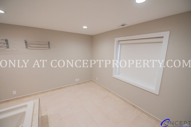 Building Photo - Attractive 4 Bed 3 Bathroom Home: Backing ...