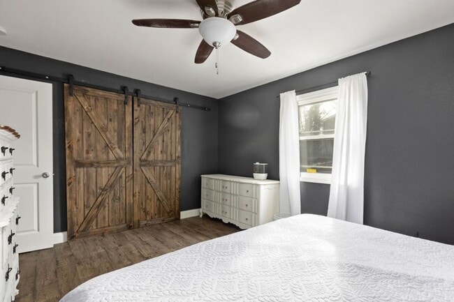 Building Photo - Beautiful Single Family Home