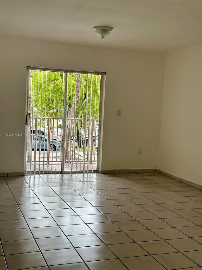 Building Photo - 3041 W 76th St