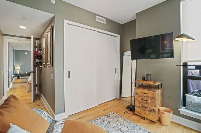 Building Photo - Nice Nest in Navy Yard| - Pet friendly and...