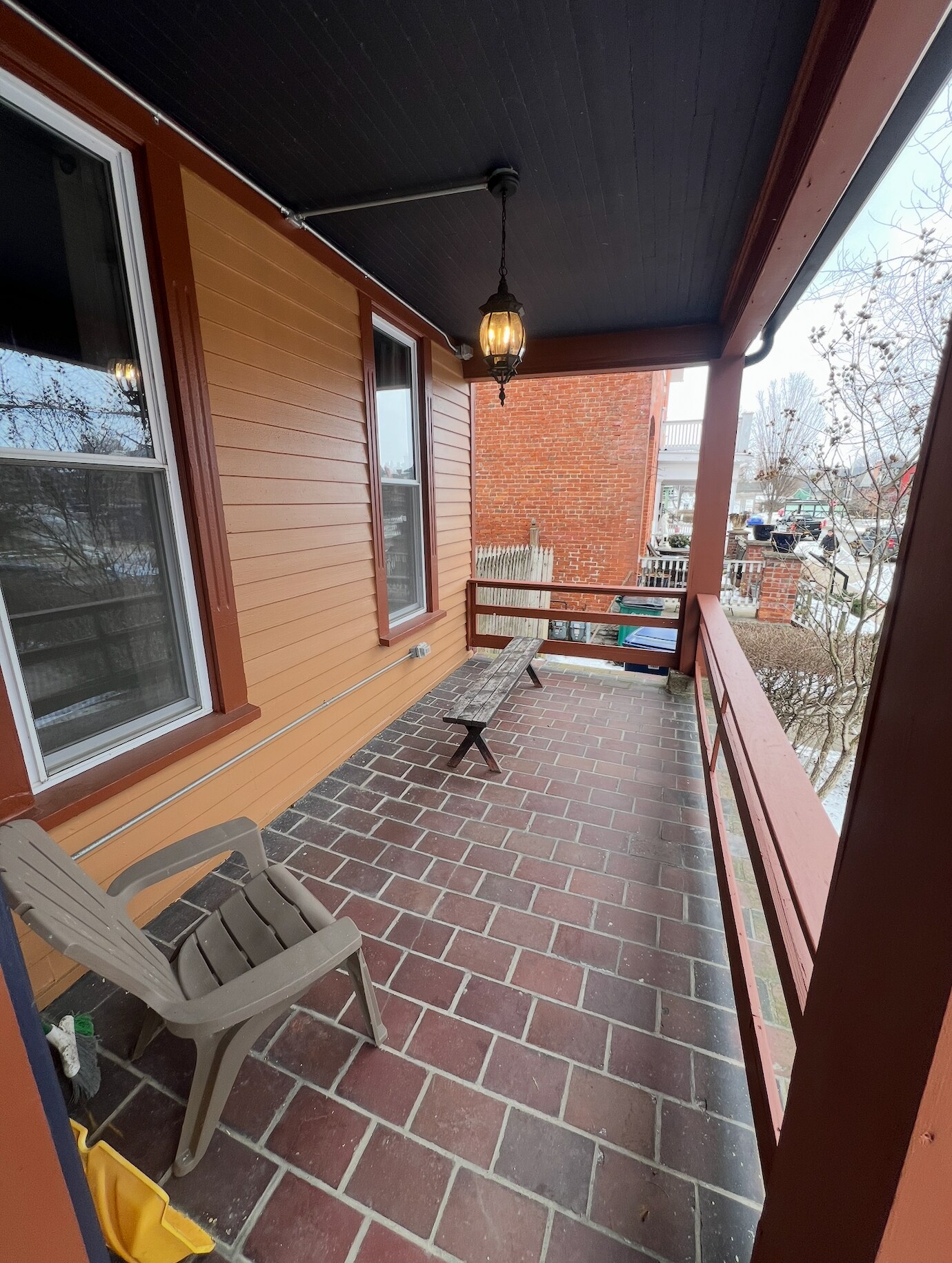Front Porch - 164 Edward St