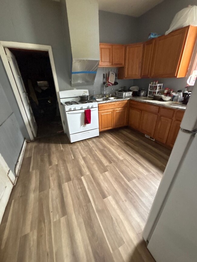 Building Photo - Beautiful 3 bedrrom 1 bathroom House in Mi...