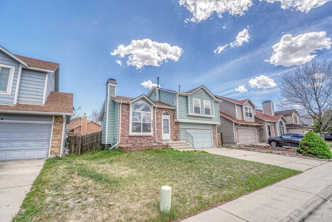 Building Photo - $2,445 - 3 Bed, 1 Bath Newly Renovated Hom...
