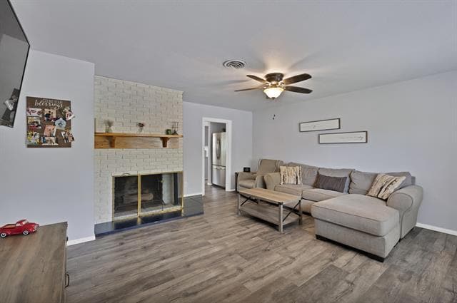 Building Photo - 1429 W Water St