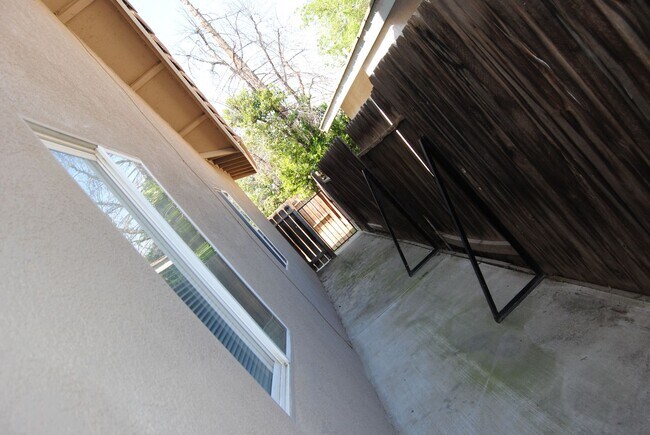 Building Photo - 5315 Clover Mountain St