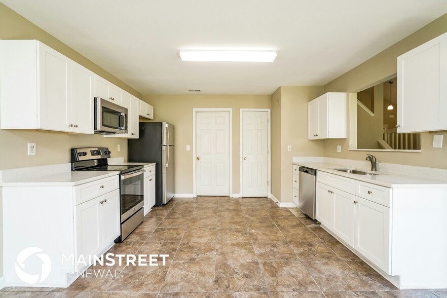 Building Photo - 6354 Klondike River Rd