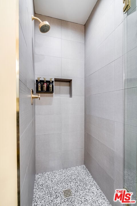 Building Photo - 4635 N Clybourn Ave