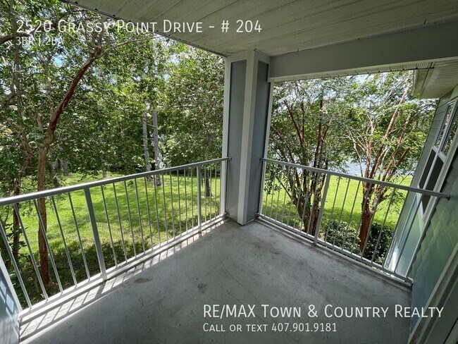 Building Photo - Lake Mary Waterfront Condo