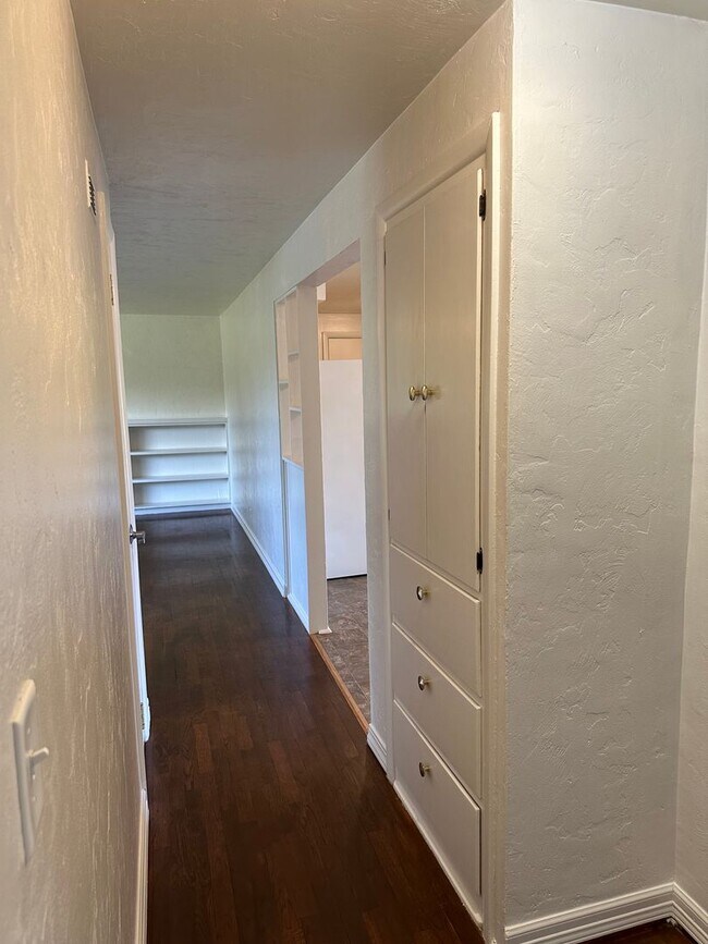 Building Photo - 4 bedroom, 1 bath Country Home for rent!  MOVE IN SPECIAL!