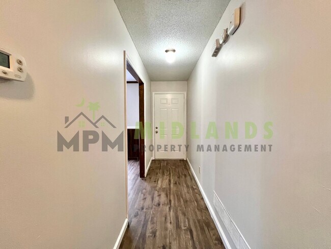 Building Photo - 6101 McMillan Cir