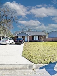 Building Photo - 1526 Woodcrest Cir