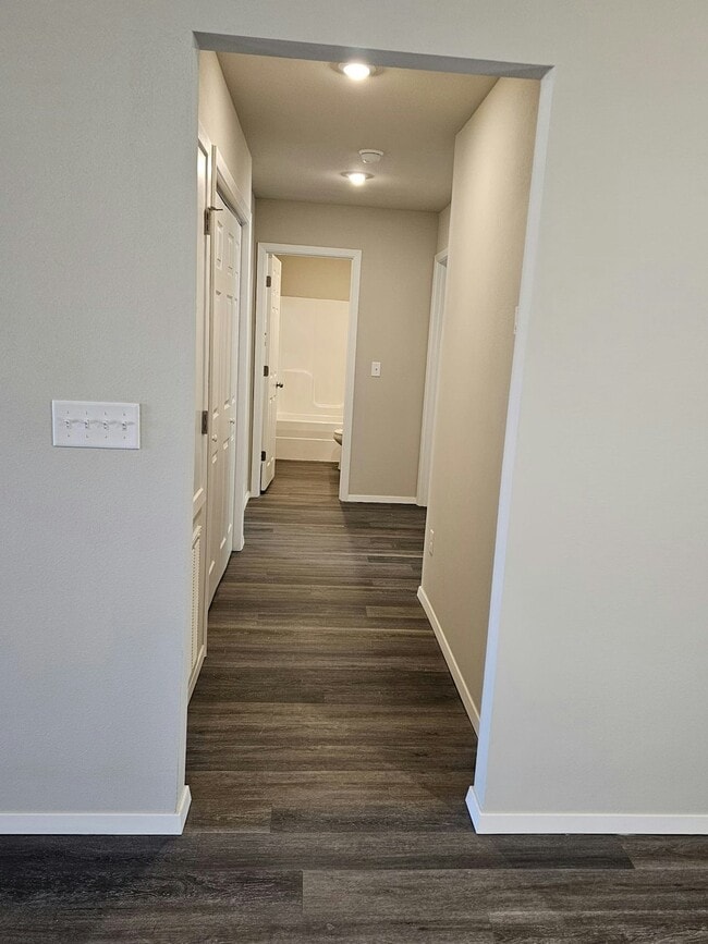 Building Photo - 5451 Eldora Cv