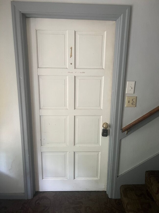 Building Photo - DwyW