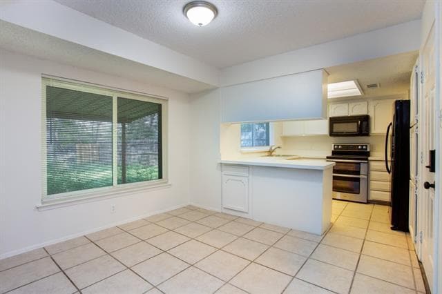 Building Photo - 6401 Dorchester Trail