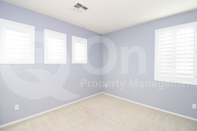 Building Photo - 3316 E Kingbird Pl