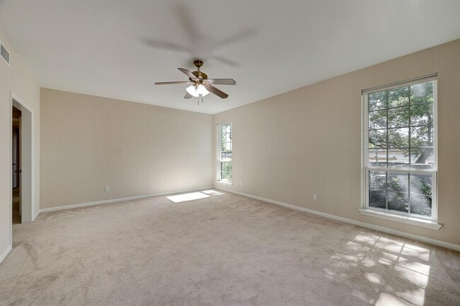 Building Photo - 2400 N Braeswood Blvd