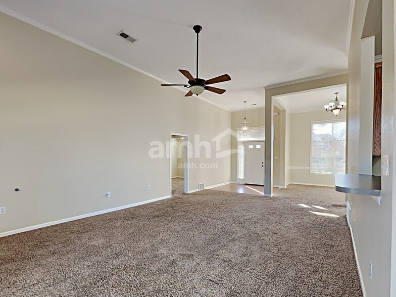 Building Photo - 7428 Acree Ln