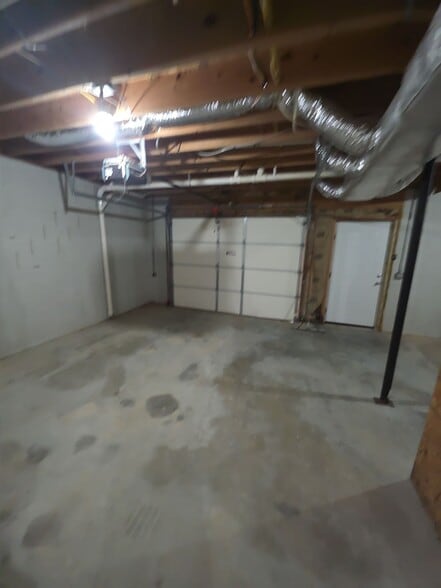 Building Photo - 982 Emily Ln