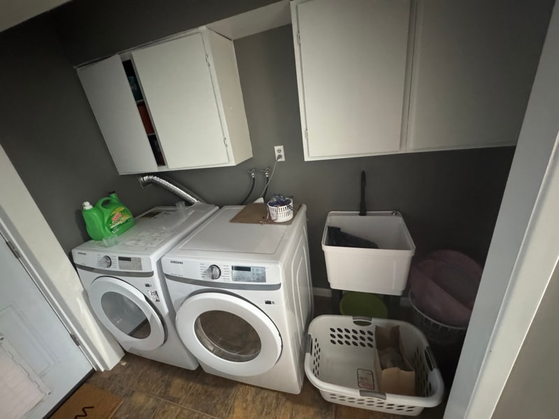 Building Photo - 14422 NE Shaver St