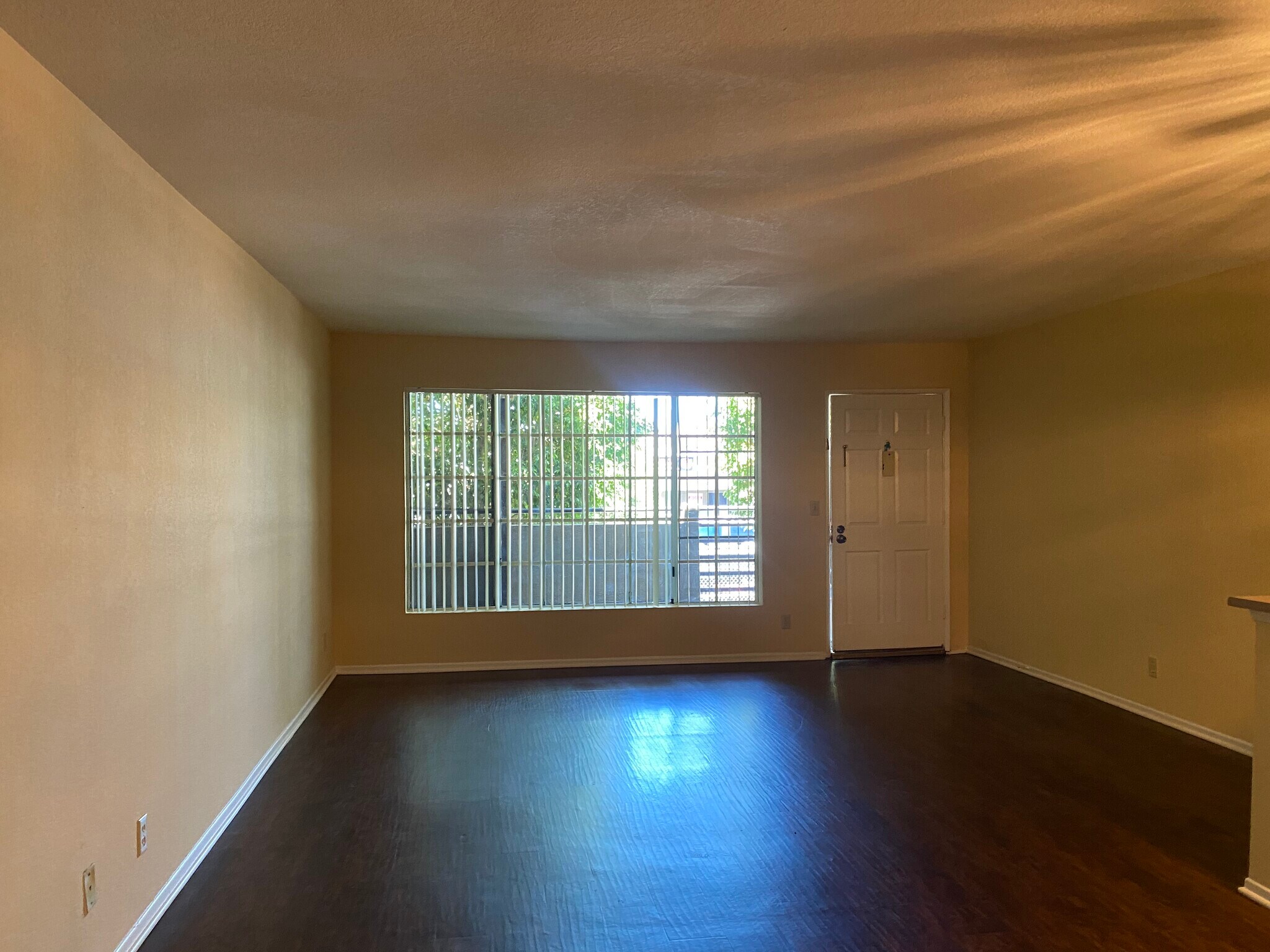 Building Photo - 7134 Amigo Ave