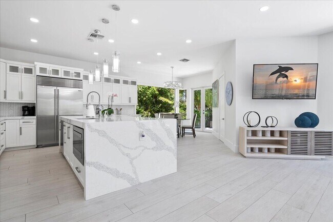 Building Photo - 2313 Golf Brook Dr