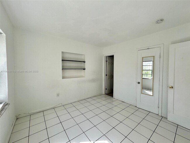 Building Photo - 601 NW 90th St