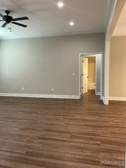 Building Photo - 160 Indian Ln
