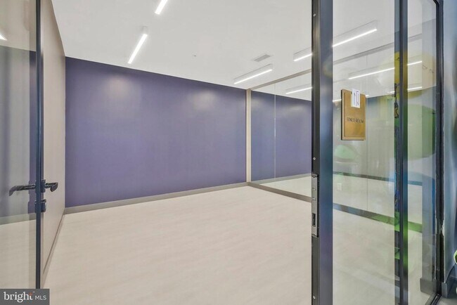 Building Photo - 635 Slaters Ln