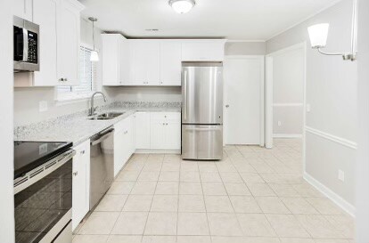 Building Photo - 5329 Hickory Hollow Ln