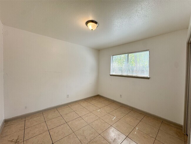 Building Photo - 4431 Yupon Ridge Dr