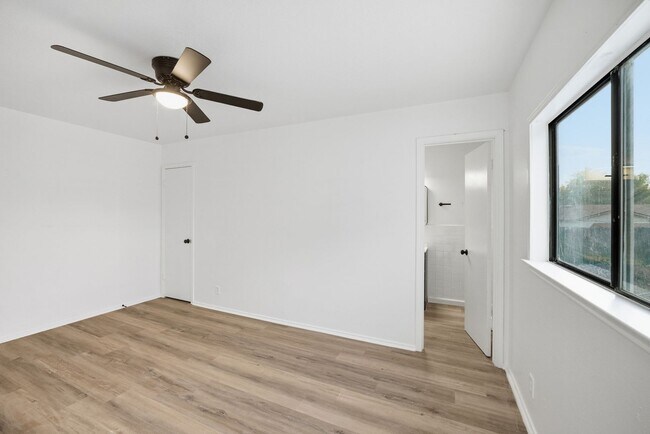 Building Photo - Spacious Updated 4-Bedroom Home in Quiet Northeast San Antonio Community