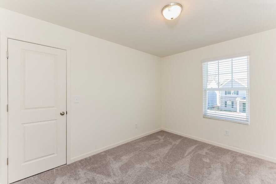 Building Photo - 412 Knightsbridge Ln