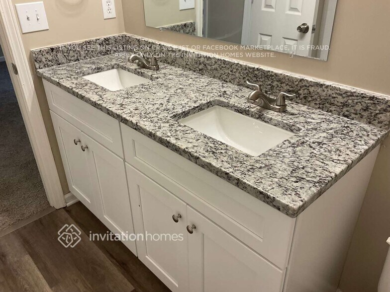 Building Photo - 1500 Bermwood Ct