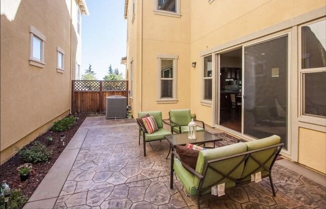 Building Photo - Cozy and Well Maintained Single-Family 4BD/3BA Home for Rent in Desirable Dublin!