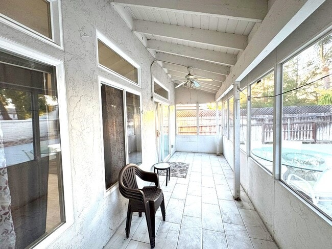 Building Photo - Beautiful Single Story House - OVERSIZED l...