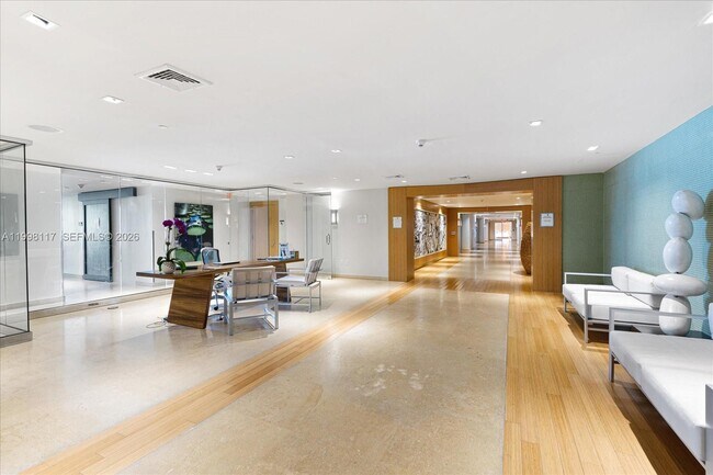 Building Photo - 900 Biscayne Blvd