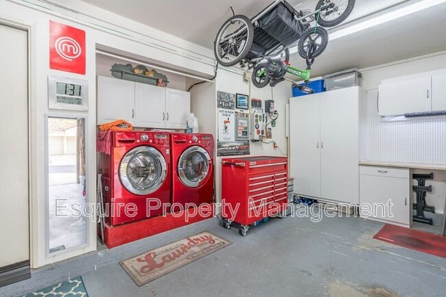 Building Photo - 1351 El Lazo Ct