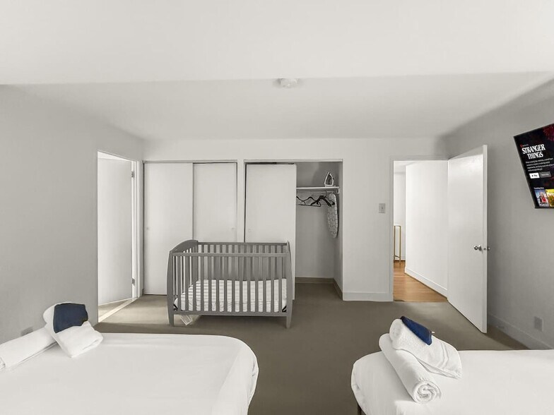 Building Photo - 111-23 N 15th St