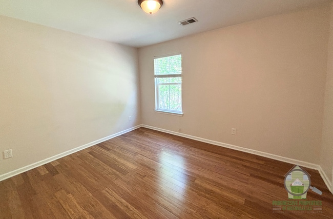 Building Photo - 253 Barbours Lane