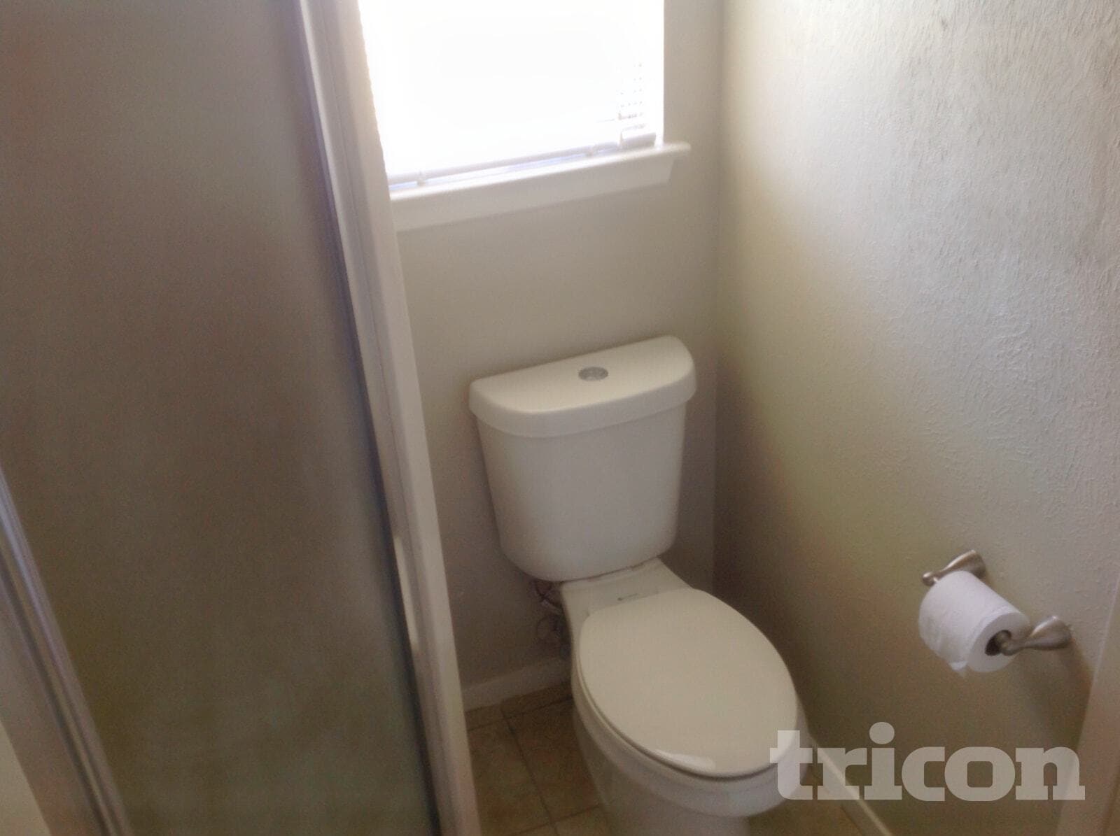 Building Photo - 1721 Oak Tree Dr