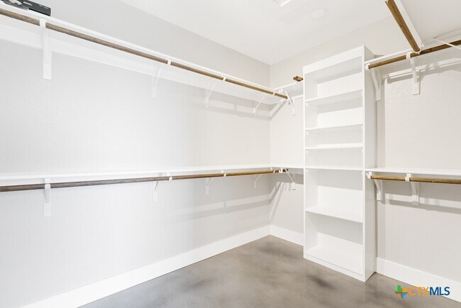 Building Photo - 4574 Bump Gate Rd