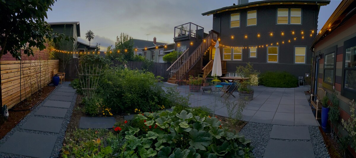 Backyard-Evening - 857 53rd St