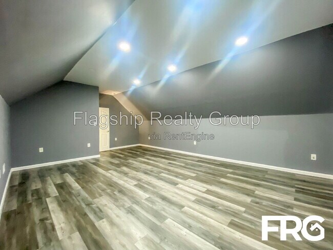 Building Photo - 101 Autumn Ridge Dr