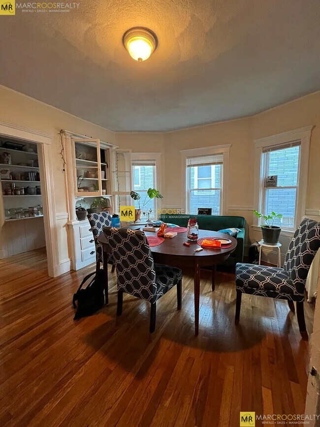 Building Photo - 12 Pinkham Rd