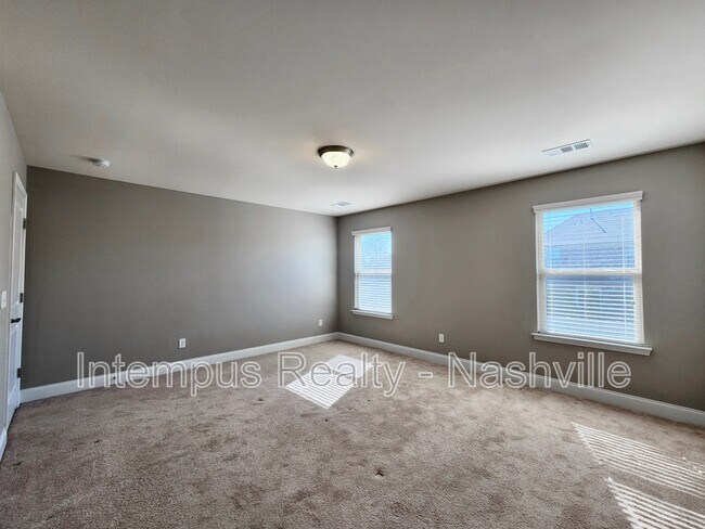 Building Photo - 1005 Maleventum Way