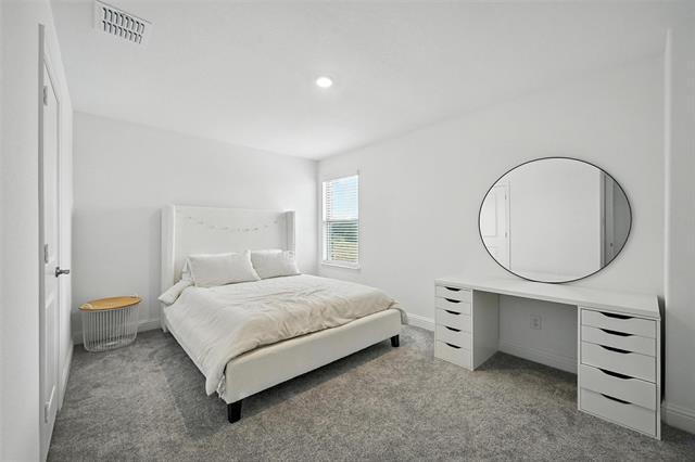 Building Photo - 447 Holly Rd