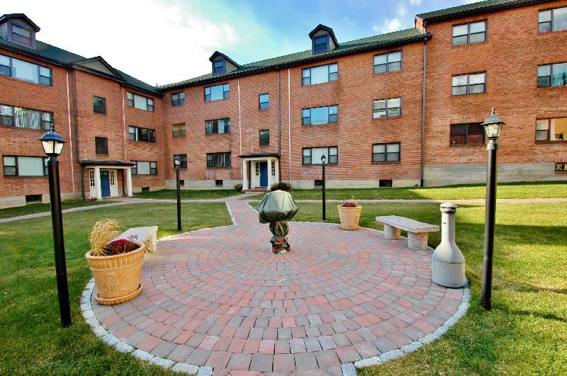 Building Photo - 111 Longwood Ave