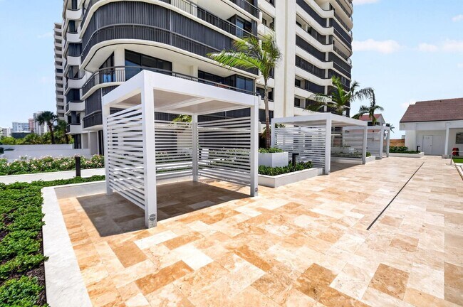 Building Photo - 4000 N Ocean Dr