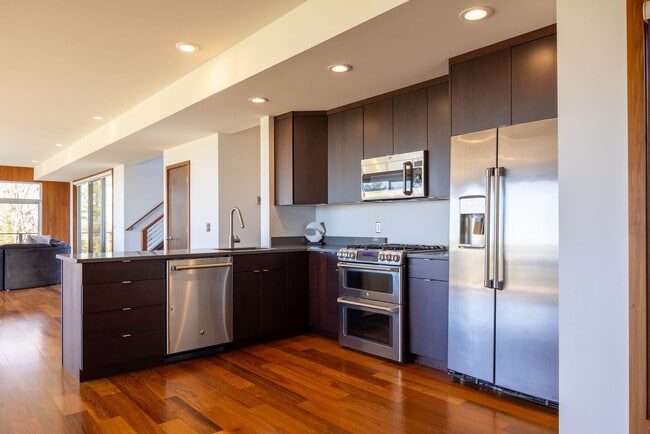 Building Photo - 11988 Cabana Shores Dr