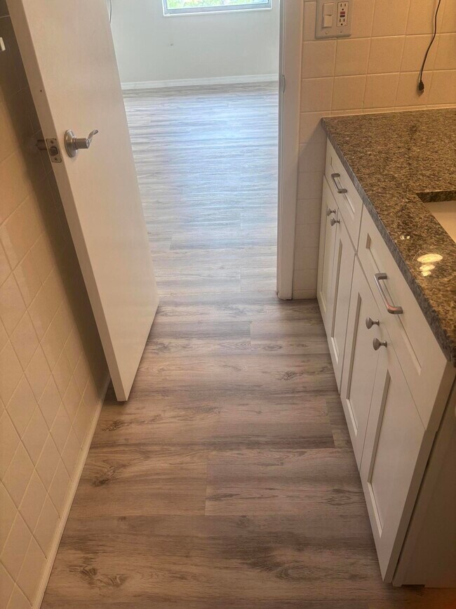 Building Photo - 2600 SE Ocean Blvd